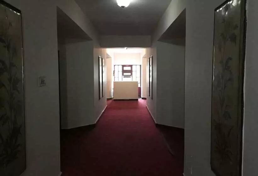 בית מלון כפרי Aditya International