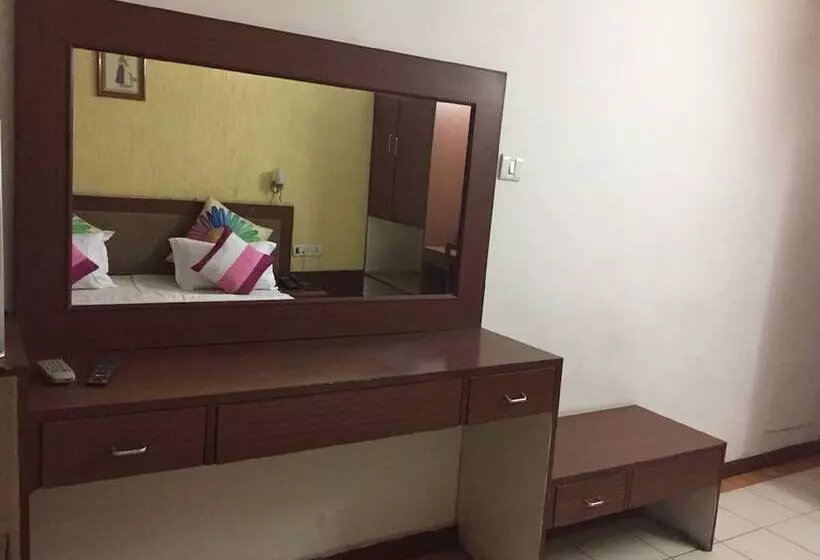 בית מלון כפרי Aditya International