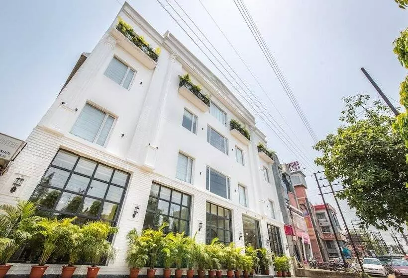 בית מלון כפרי Asansol International