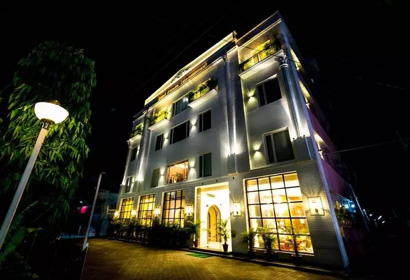 בית מלון כפרי Asansol International