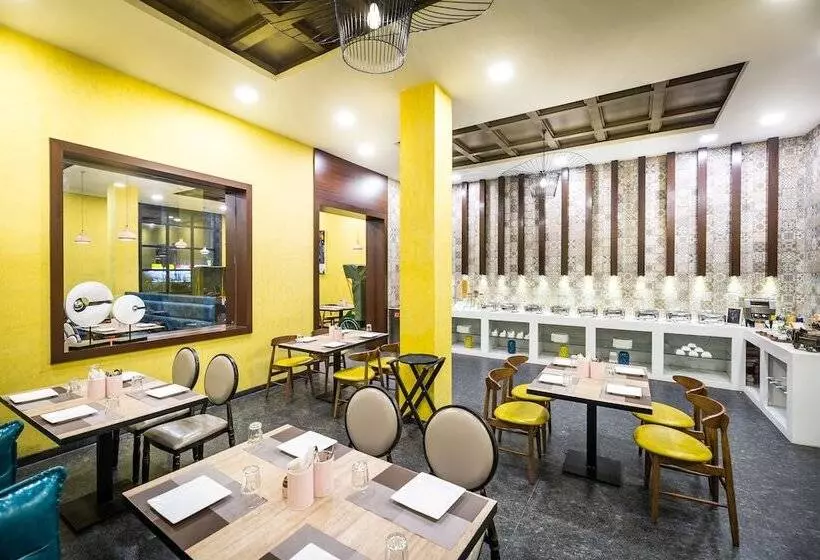 בית מלון כפרי Asansol International