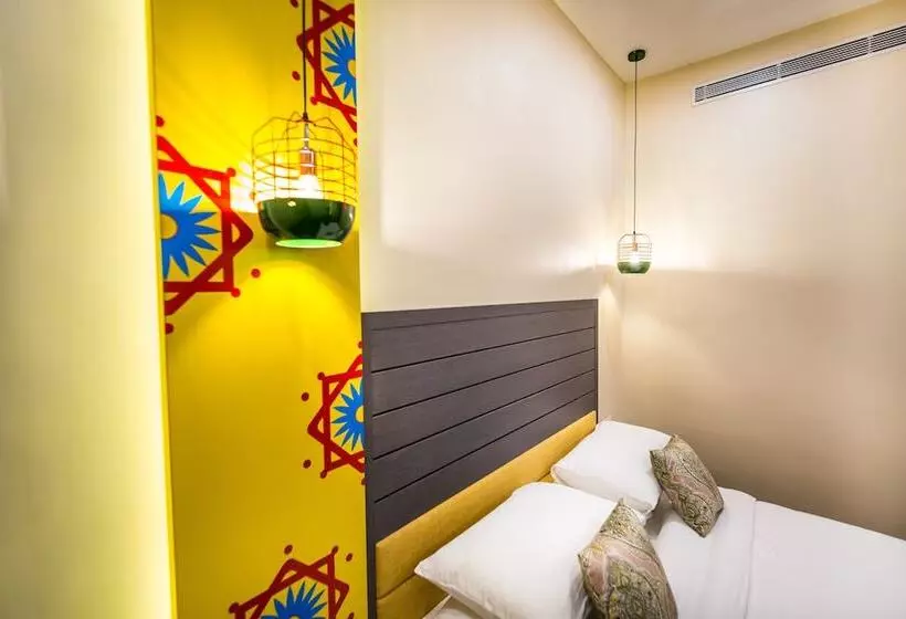 בית מלון כפרי Asansol International