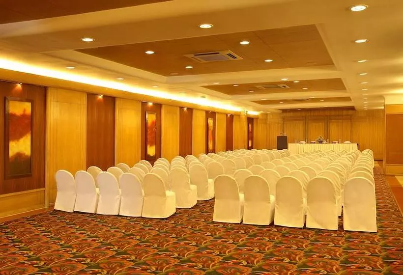 Отель Aurora Towers