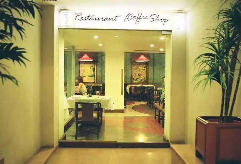 Отель Aurora Towers