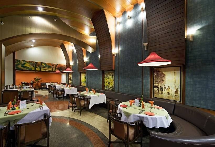 هتل Aurora Towers