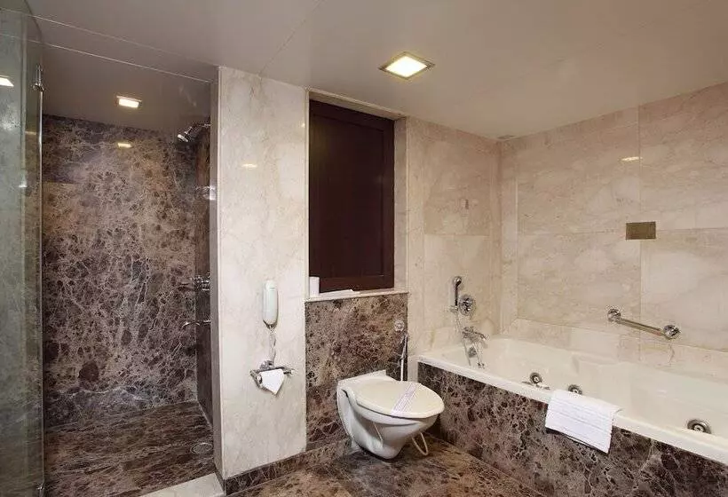 Отель Aurora Towers