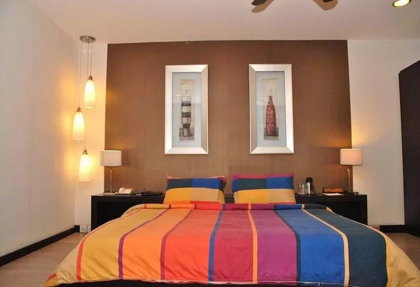 Отель Aurora Towers