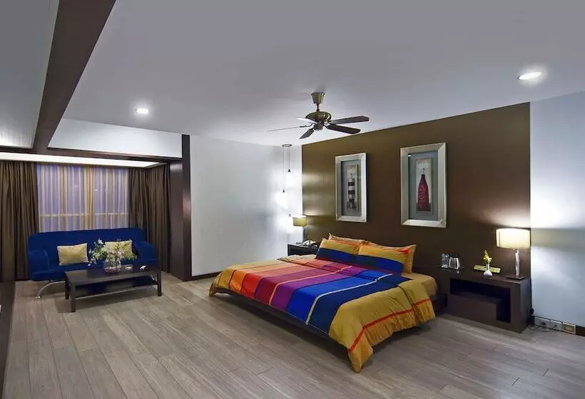 Отель Aurora Towers