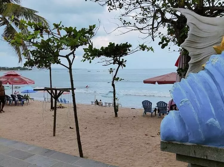 酒店 Berlian Beach Inn Kuta