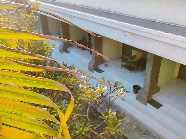 酒店 Berlian Beach Inn Kuta