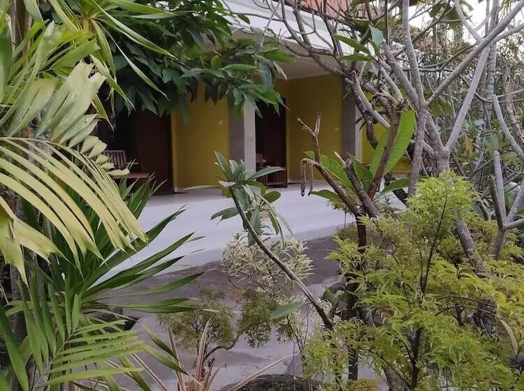 酒店 Berlian Beach Inn Kuta