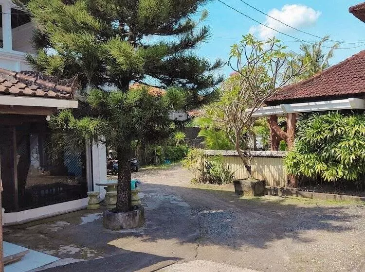 酒店 Berlian Beach Inn Kuta