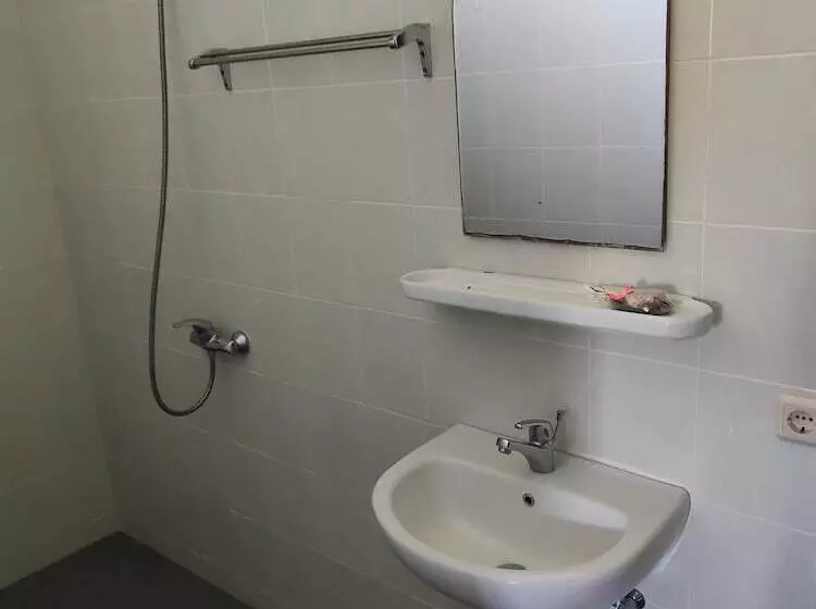 酒店 Berlian Beach Inn Kuta