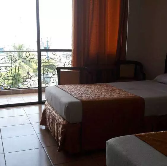 Отель Don Felipe