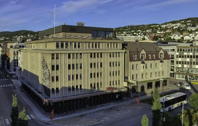 Hotel F2
