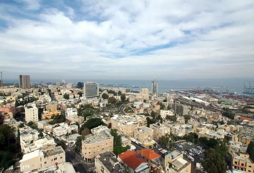 Haifa Tower Hotel   מלון מגדל חיפה