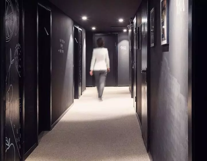 Haifa Tower Hotel   מלון מגדל חיפה