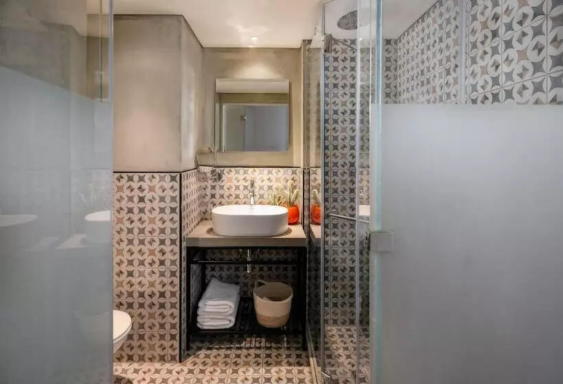 Haifa Tower Hotel   מלון מגדל חיפה