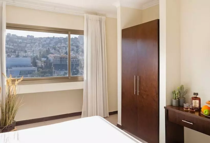 Haifa Tower Hotel   מלון מגדל חיפה