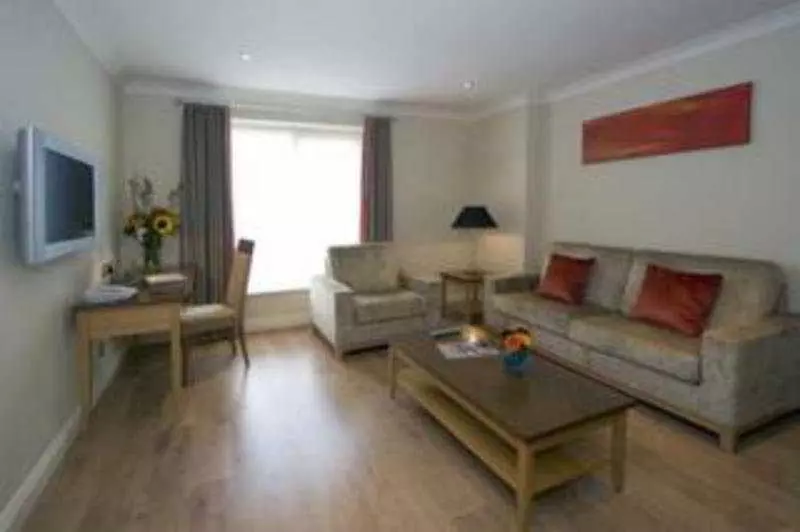בית מלון כפרי Premier Suites Plus Dublin Leeson Street