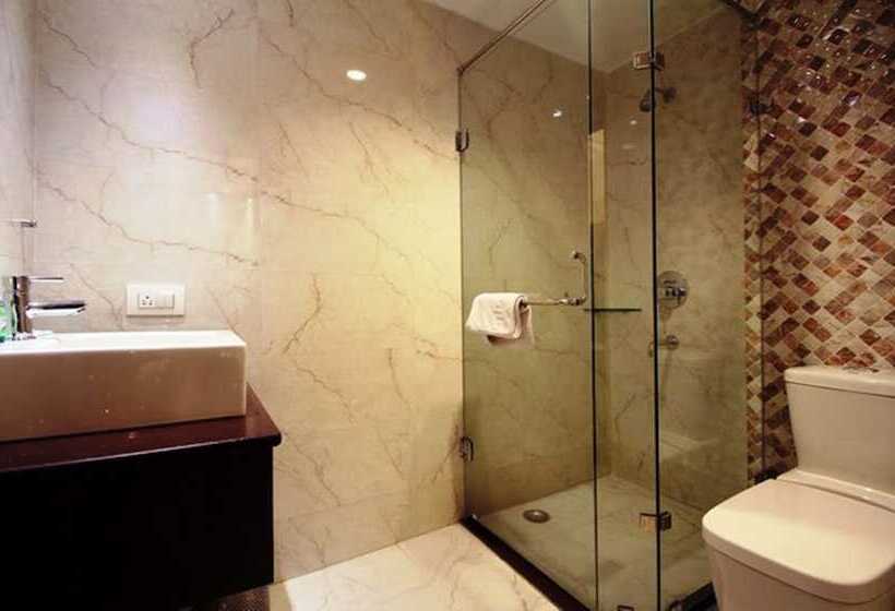 هتل Shiva Residency