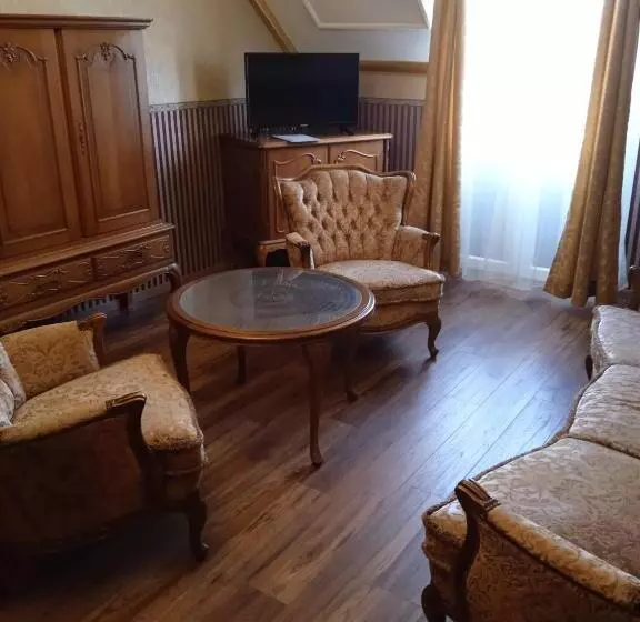 Отель Siesta Club Apartman Harkány