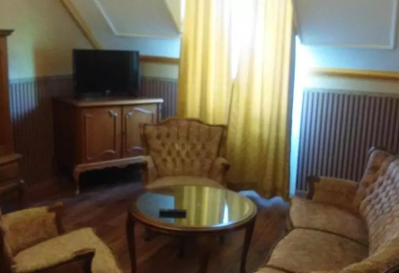 Отель Siesta Club Apartman Harkány
