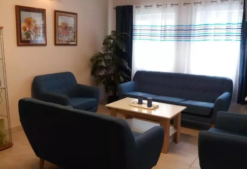 Отель Siesta Club Apartman Harkány