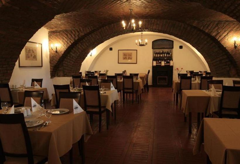 فندق Telekidegenfeld Kastélyszálló