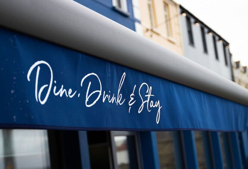 酒店 Rooms At The Marine