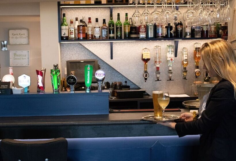 酒店 Rooms At The Marine