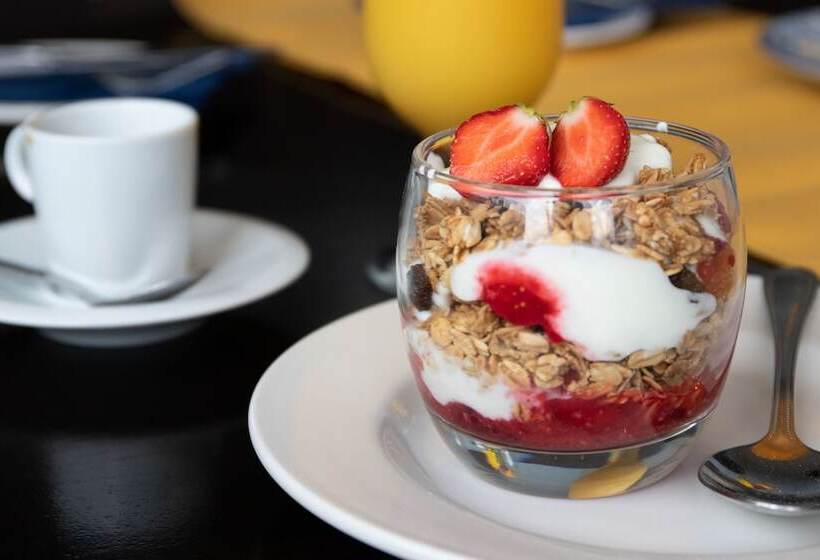 酒店 Rooms At The Marine