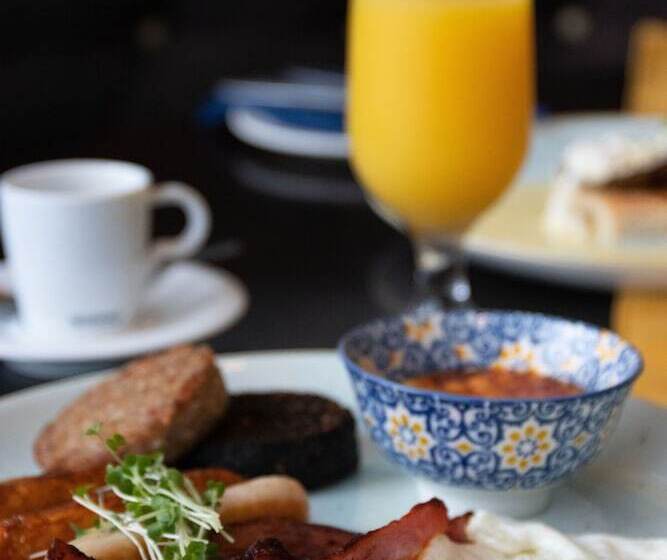 酒店 Rooms At The Marine