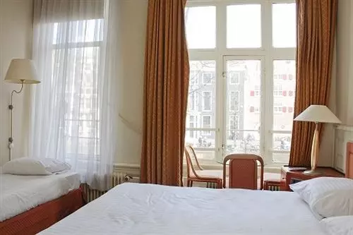 هتل The Waterfront