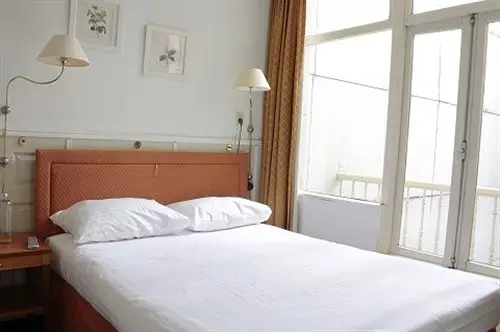 هتل The Waterfront