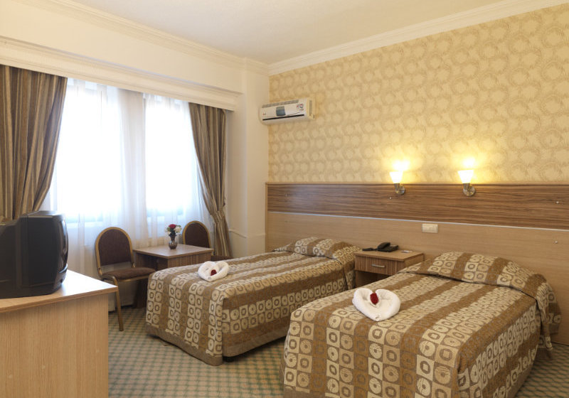 Отель Altinyazi