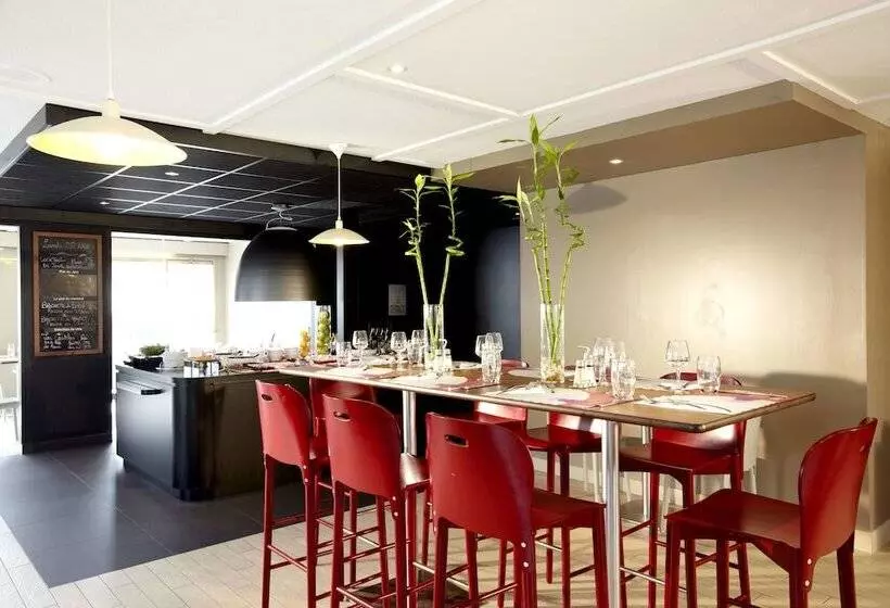 Hotell Campanile Hendaye