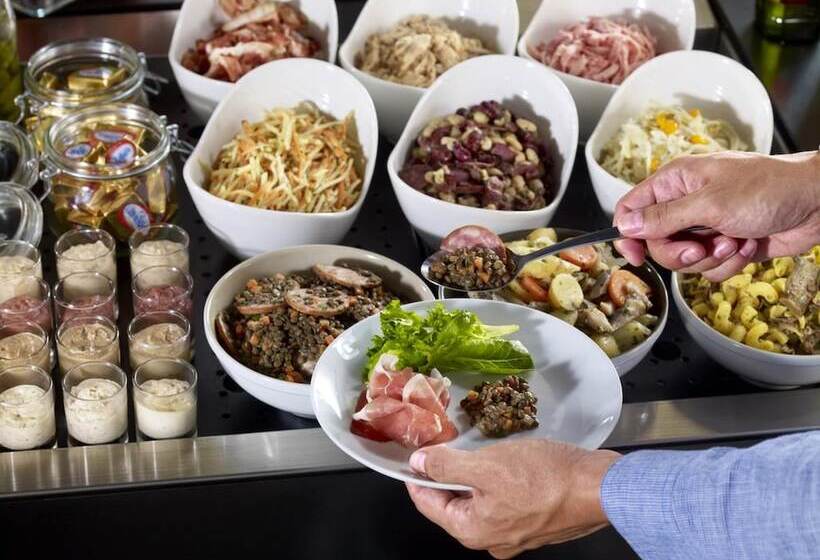 هتل Campanile Hendaye