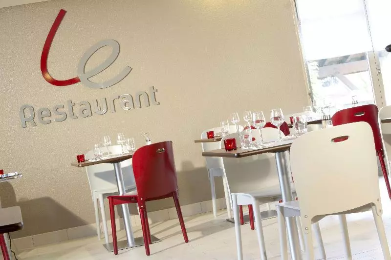 Hotell Campanile Hendaye