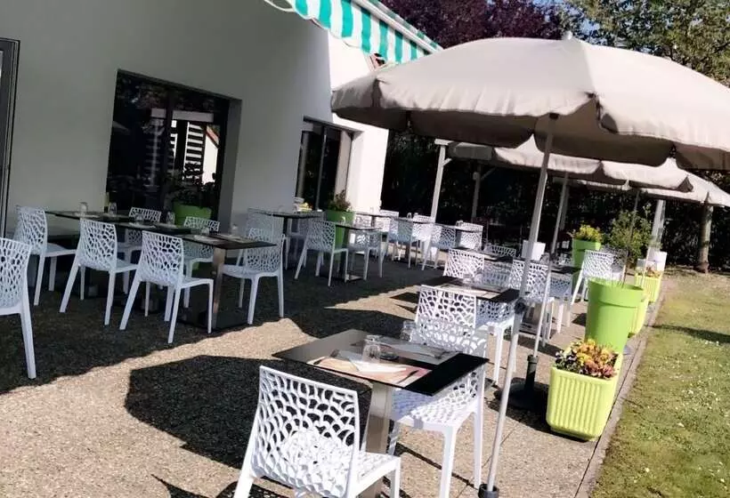 Отель Campanile Saintavold