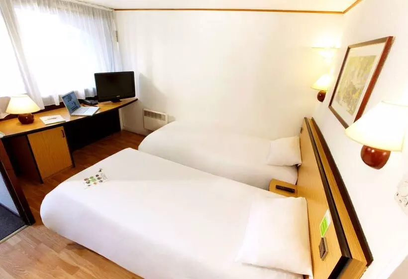 Отель Campanile Saintavold