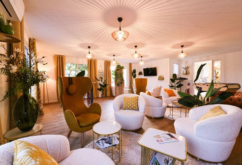 فندق Kyriad Villeneuve Saint Georges   Hôtel Rénové