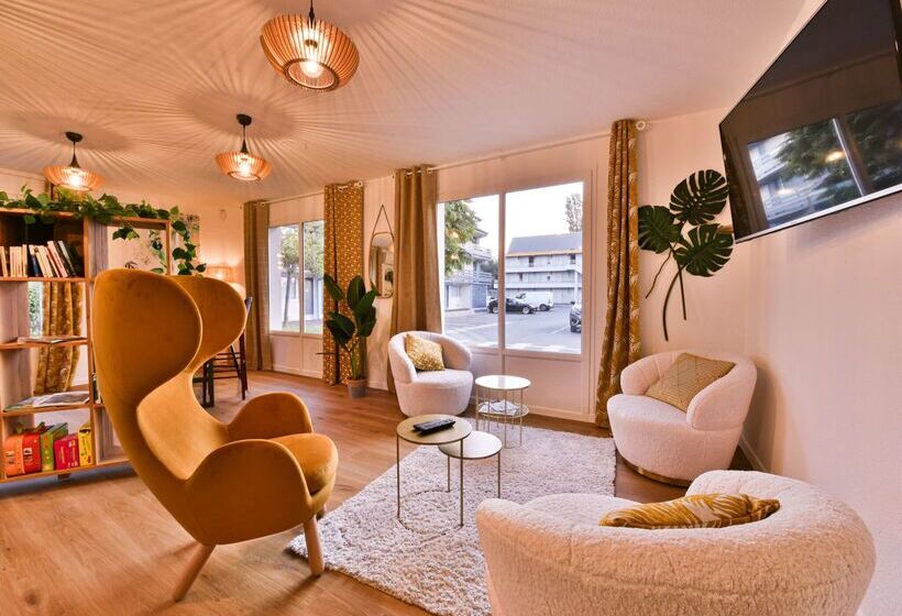 فندق Kyriad Villeneuve Saint Georges   Hôtel Rénové