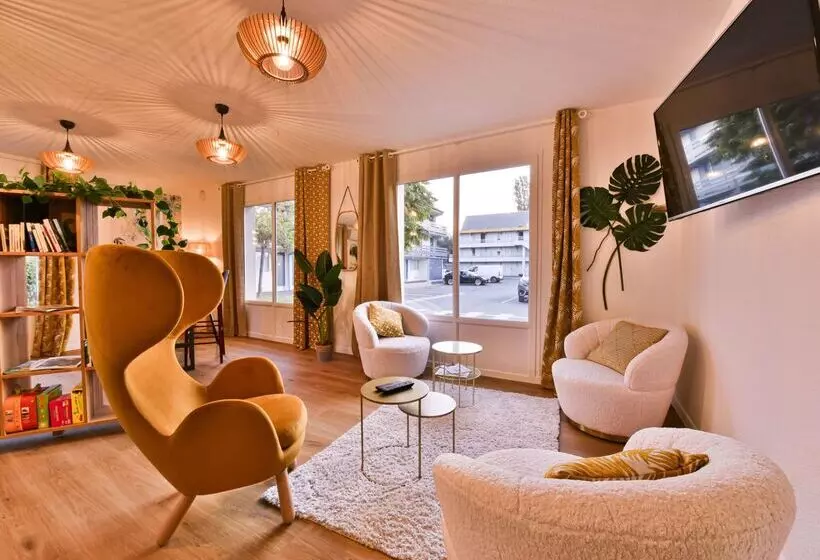 בית מלון כפרי Kyriad Villeneuve Saint Georges   Hôtel Rénové