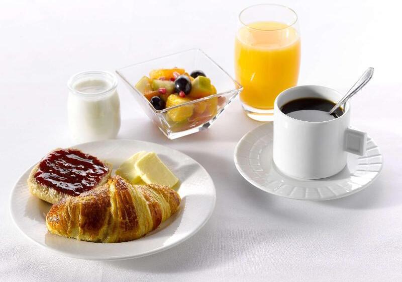 فندق Kyriad Villeneuve Saint Georges   Hôtel Rénové