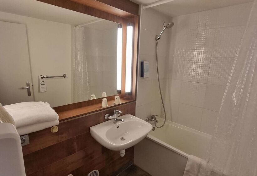 فندق Campanile Villeneuve Sur Lot