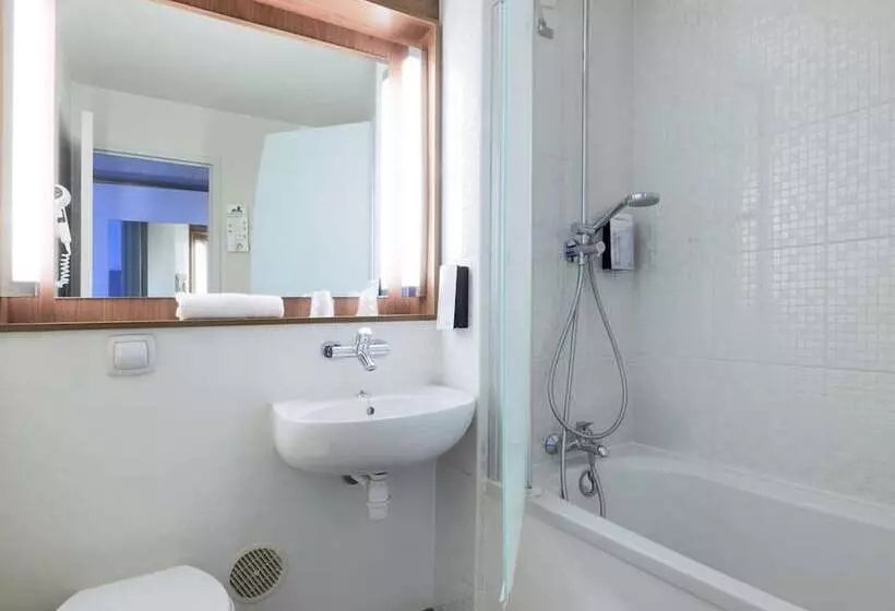 Отель Campanile Villeneuve Sur Lot