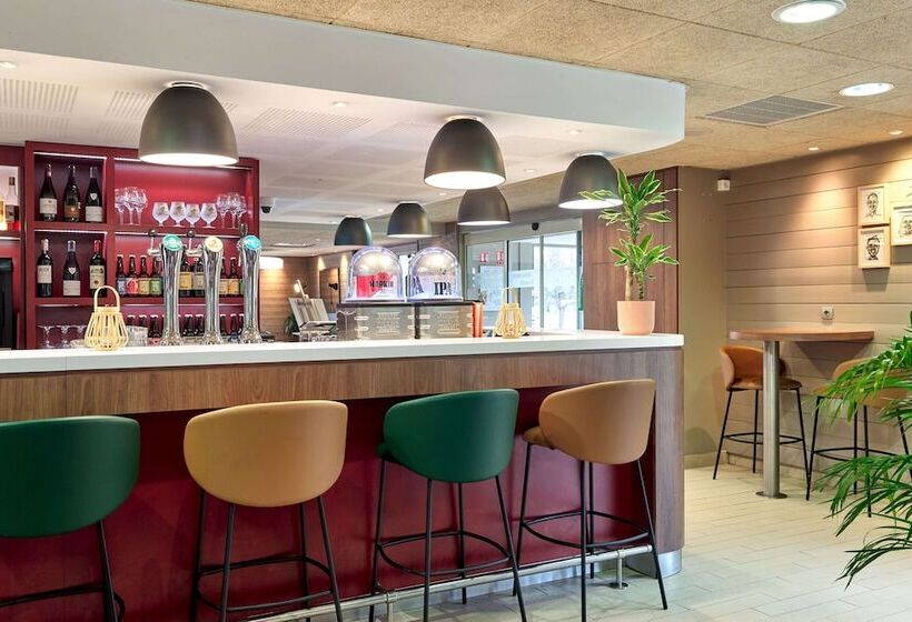 ホテル Campanile Villennes Sur Seine   Poissy   Hôtel Rénové En 2024