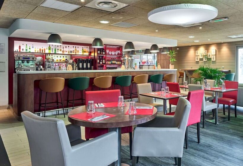 ホテル Campanile Villennes Sur Seine   Poissy   Hôtel Rénové En 2024