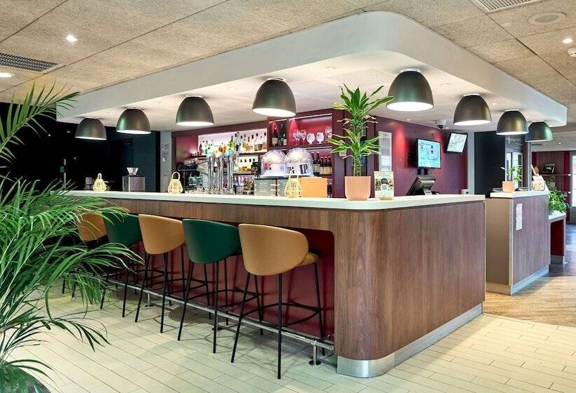 ホテル Campanile Villennes Sur Seine   Poissy   Hôtel Rénové En 2024